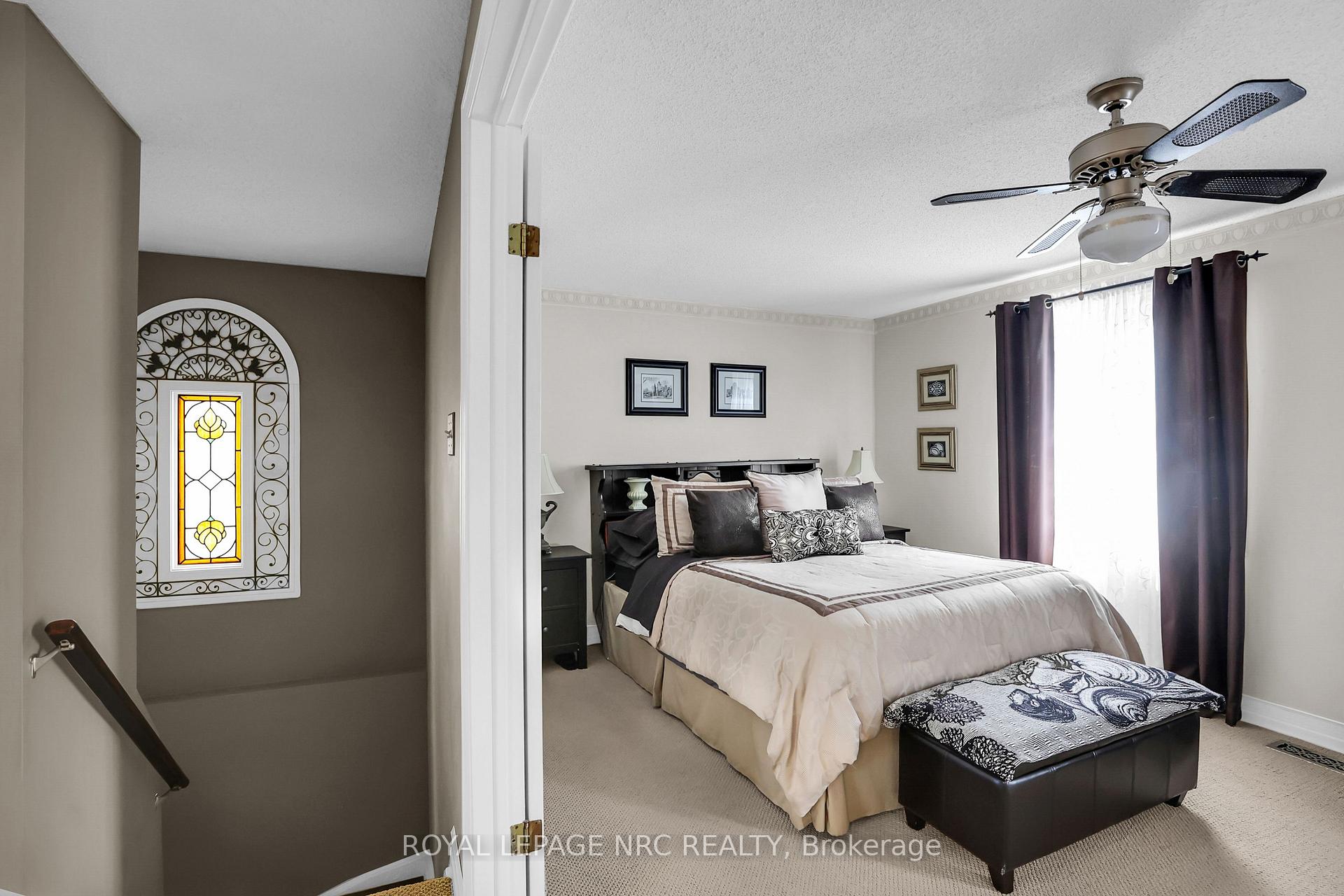 Photo 18 of 20 Glenashton Drive, Hamilton, Stoney Creek — HOMEH