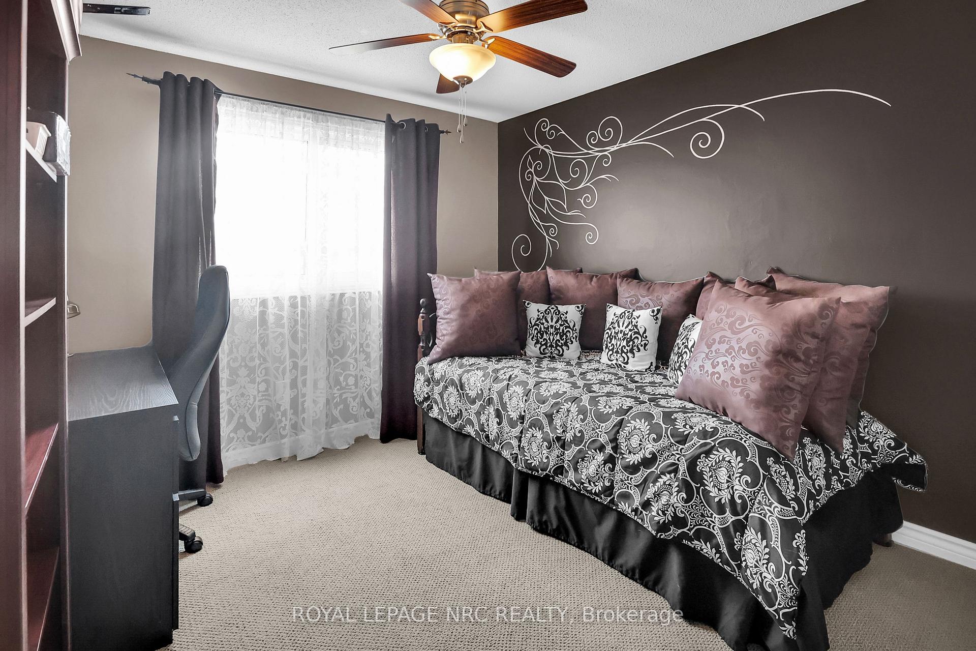 Photo 9 of 20 Glenashton Drive, Hamilton, Stoney Creek — HOMEH