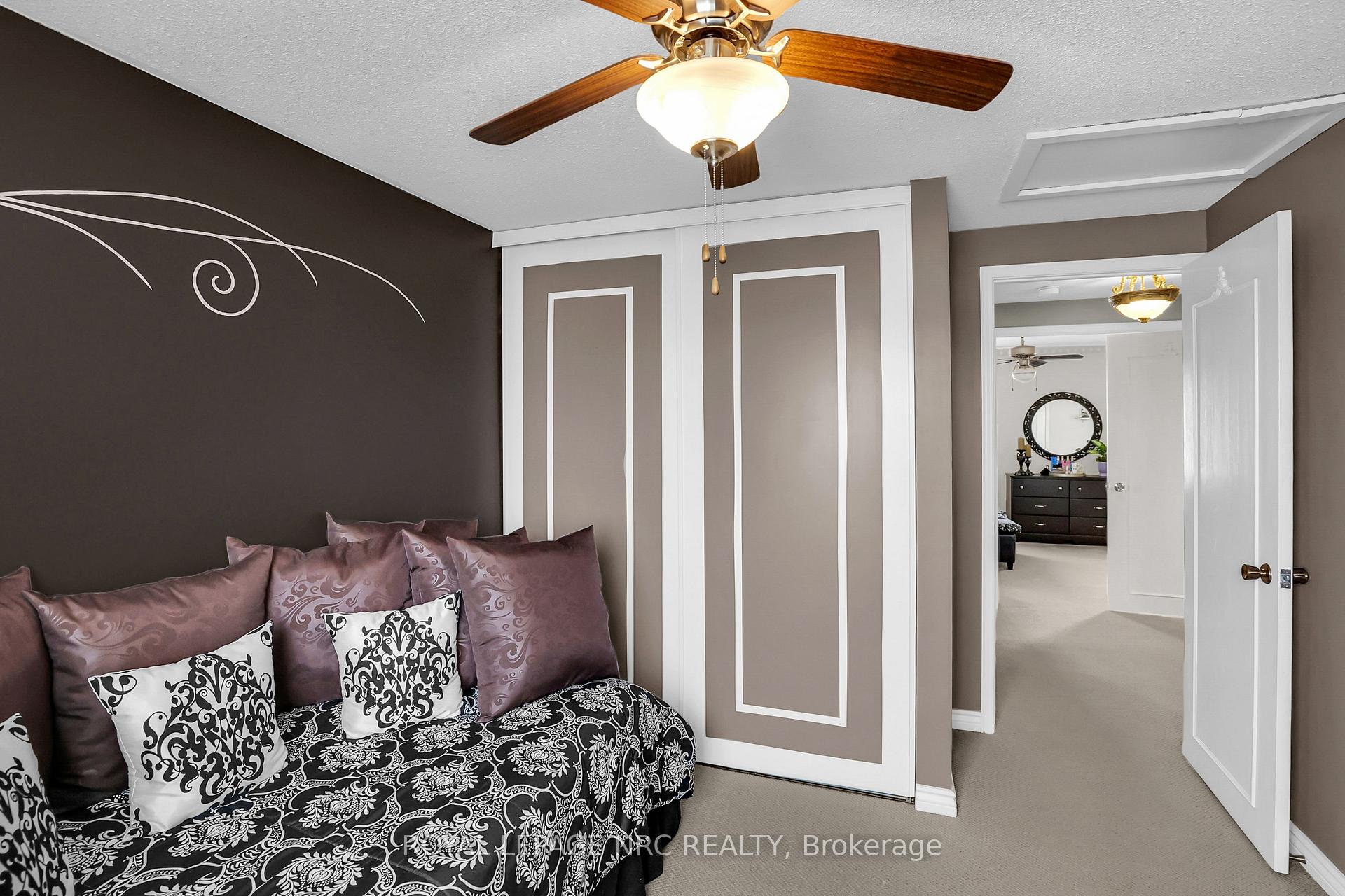 Photo 19 of 20 Glenashton Drive, Hamilton, Stoney Creek — HOMEH