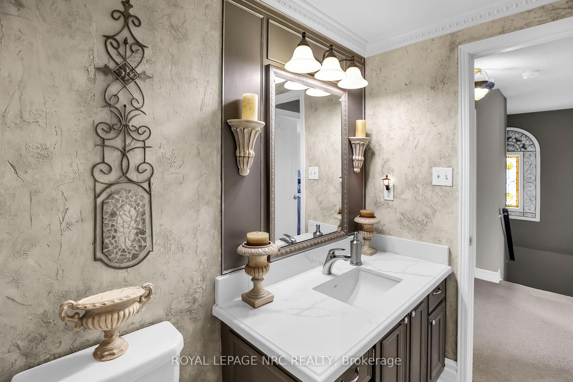 Photo 25 of 20 Glenashton Drive, Hamilton, Stoney Creek — HOMEH