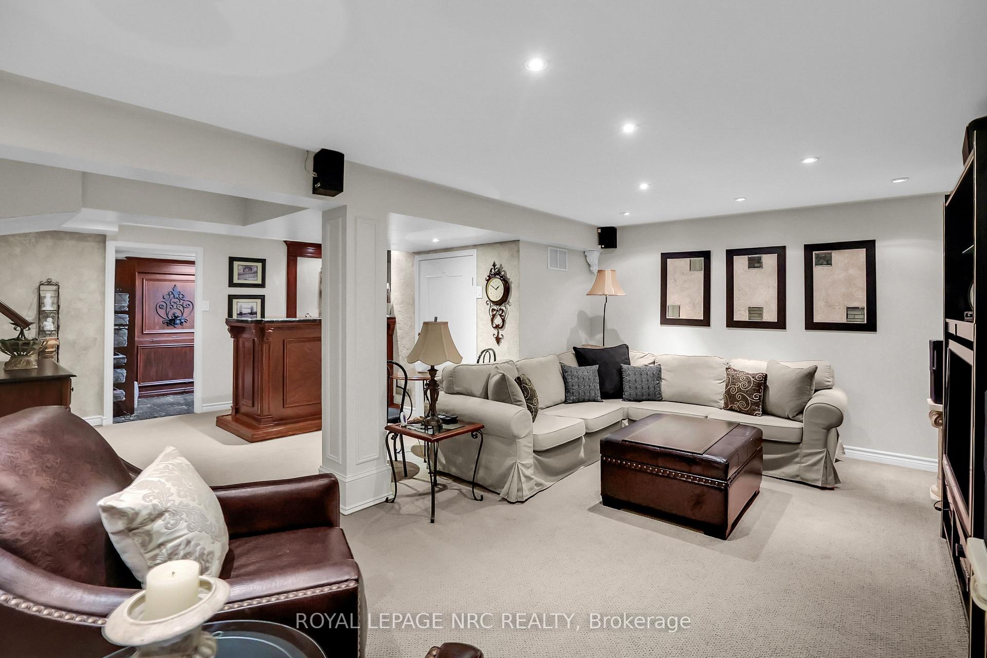 Photo 30 of 20 Glenashton Drive, Hamilton, Stoney Creek — HOMEH