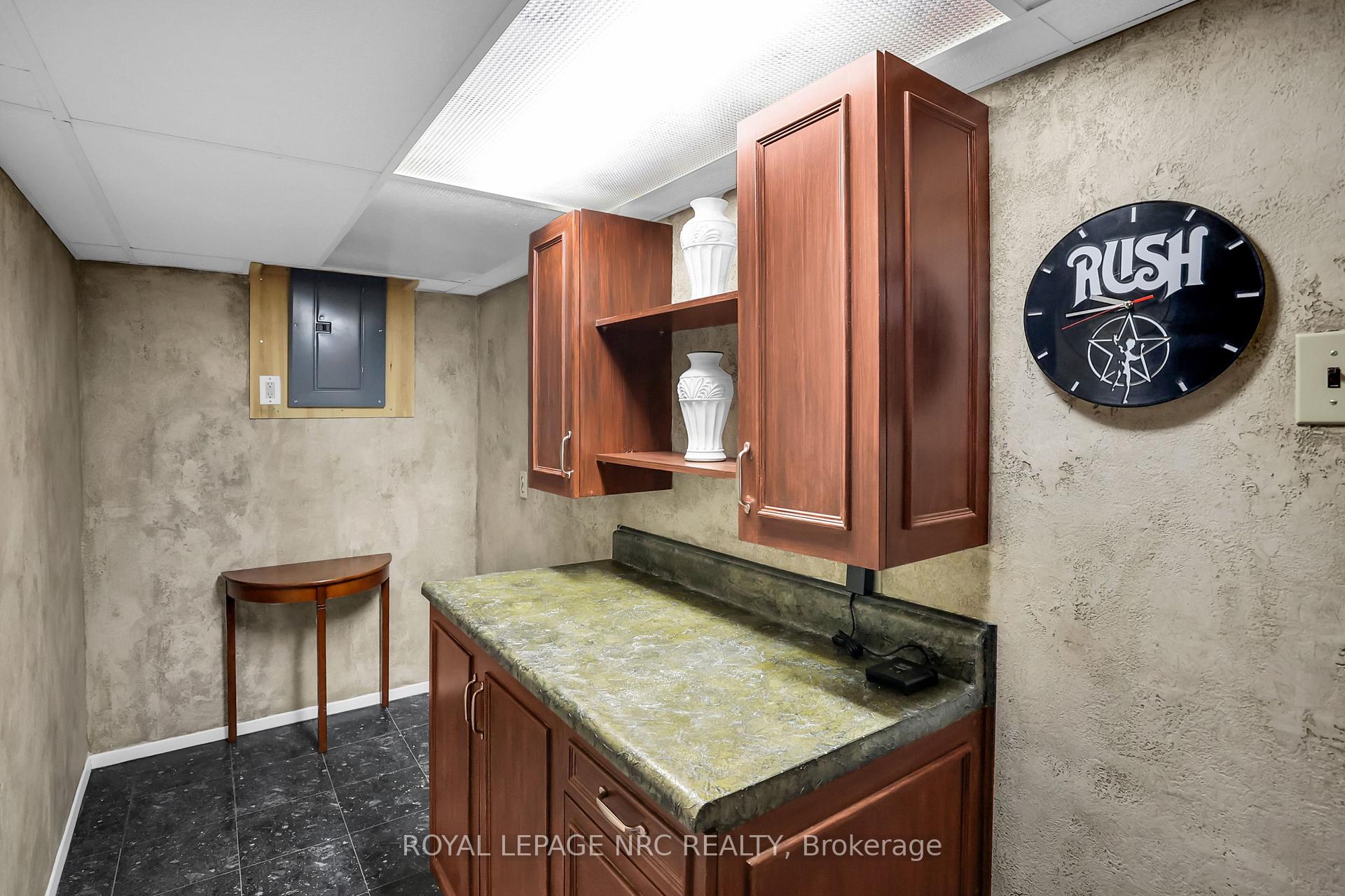 Photo 39 of 20 Glenashton Drive, Hamilton, Stoney Creek — HOMEH