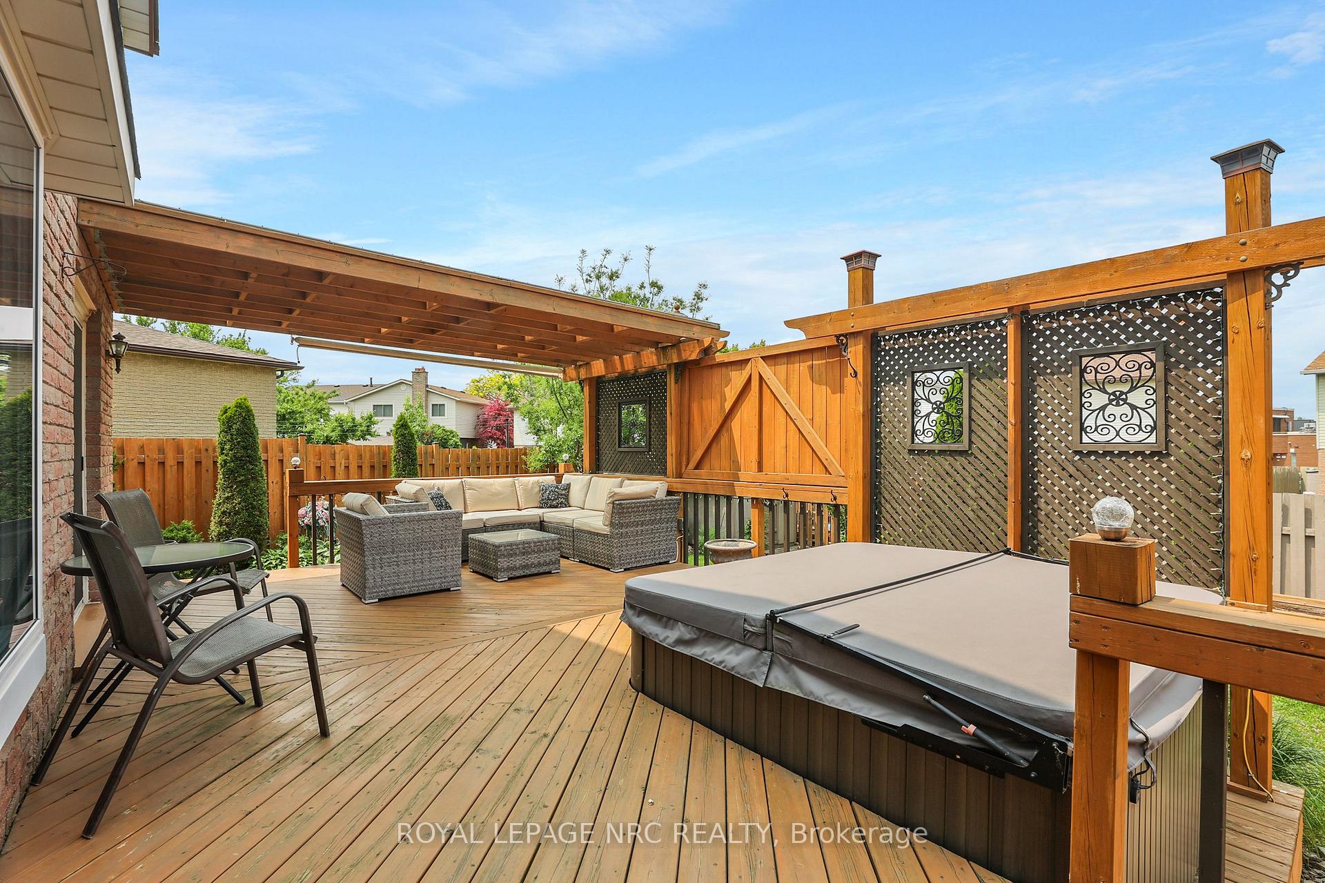 Photo 34 of 20 Glenashton Drive, Hamilton, Stoney Creek — HOMEH
