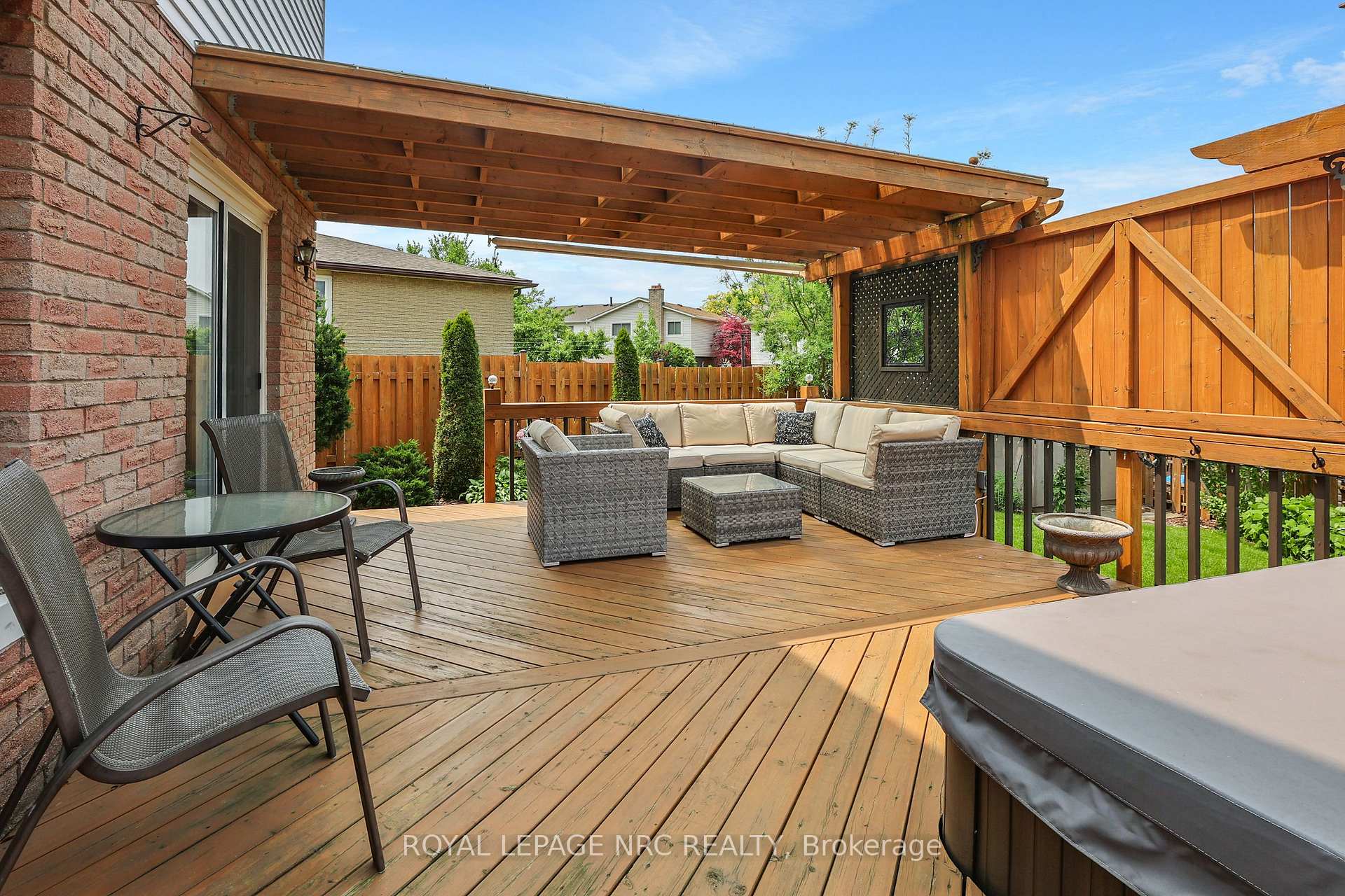 Photo 46 of 20 Glenashton Drive, Hamilton, Stoney Creek — HOMEH