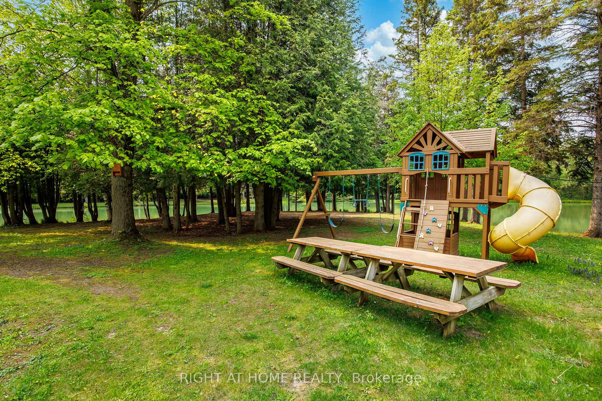 Photo 32 of Unit 8, 84048 Southgate Township Road, Southgate — HOMEH