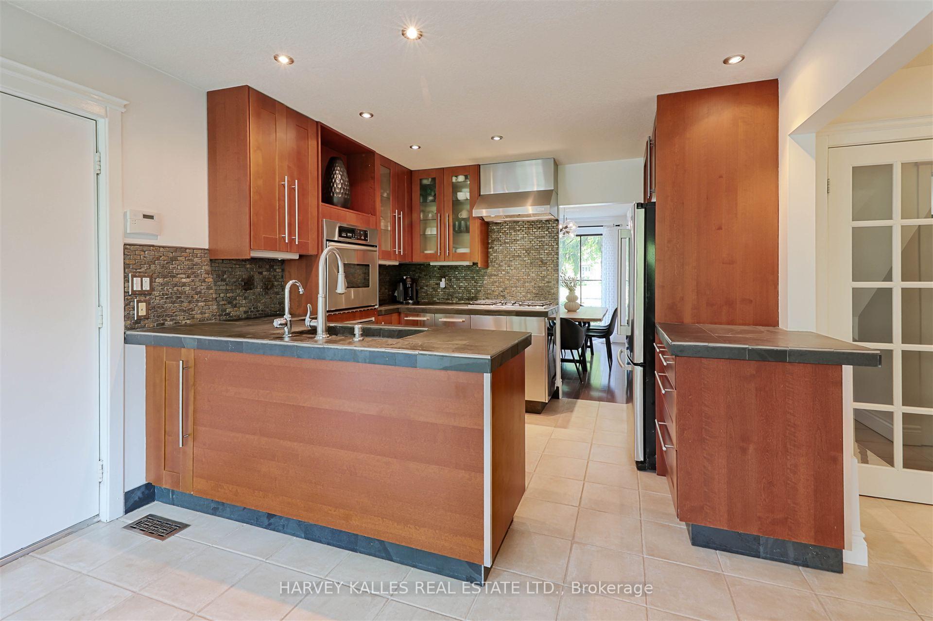 Photo 28 of 63 Inwood Crescent, Kitchener, Westmount - Kitchener — HOMEH