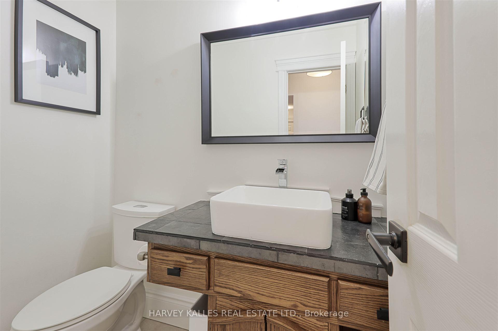 Photo 12 of 63 Inwood Crescent, Kitchener, Westmount - Kitchener — HOMEH