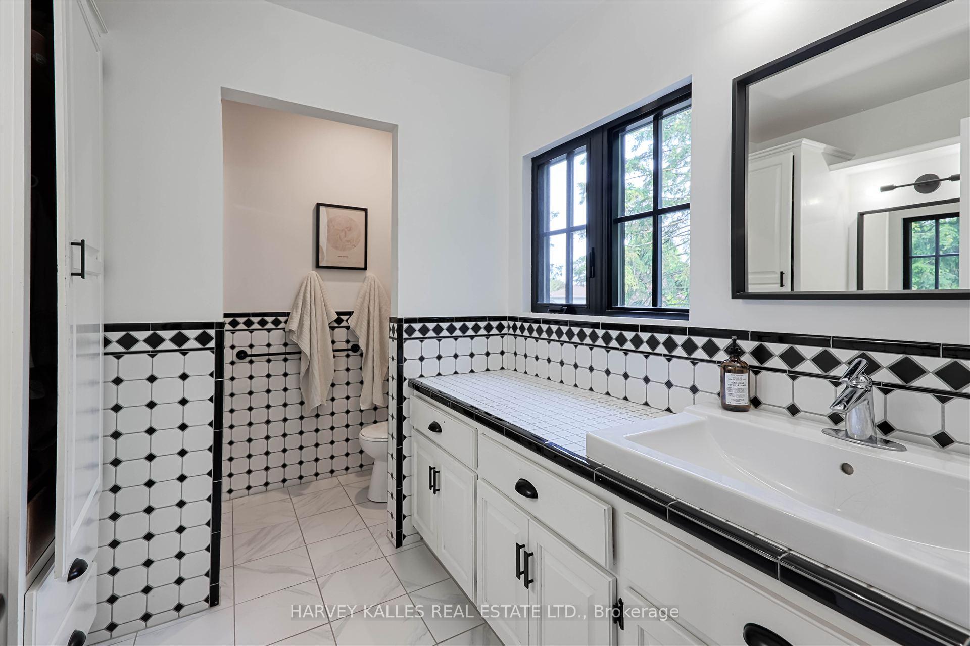 Photo 8 of 63 Inwood Crescent, Kitchener, Westmount - Kitchener — HOMEH