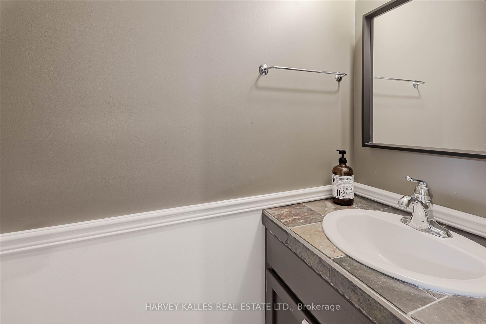 Photo 31 of 63 Inwood Crescent, Kitchener, Westmount - Kitchener — HOMEH