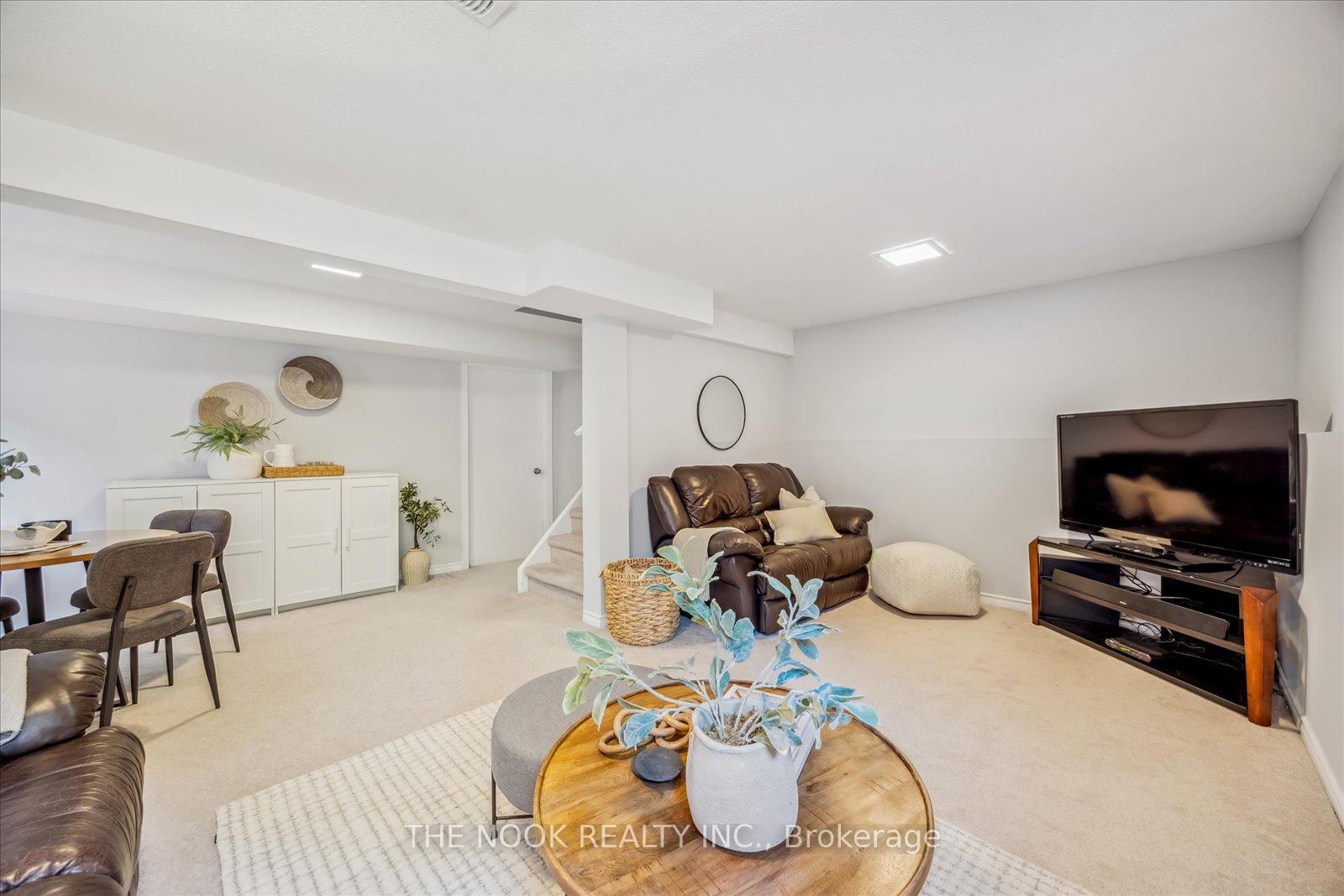 Photo 7 of 27 Andrea Road, Ajax, South East — HOMEH