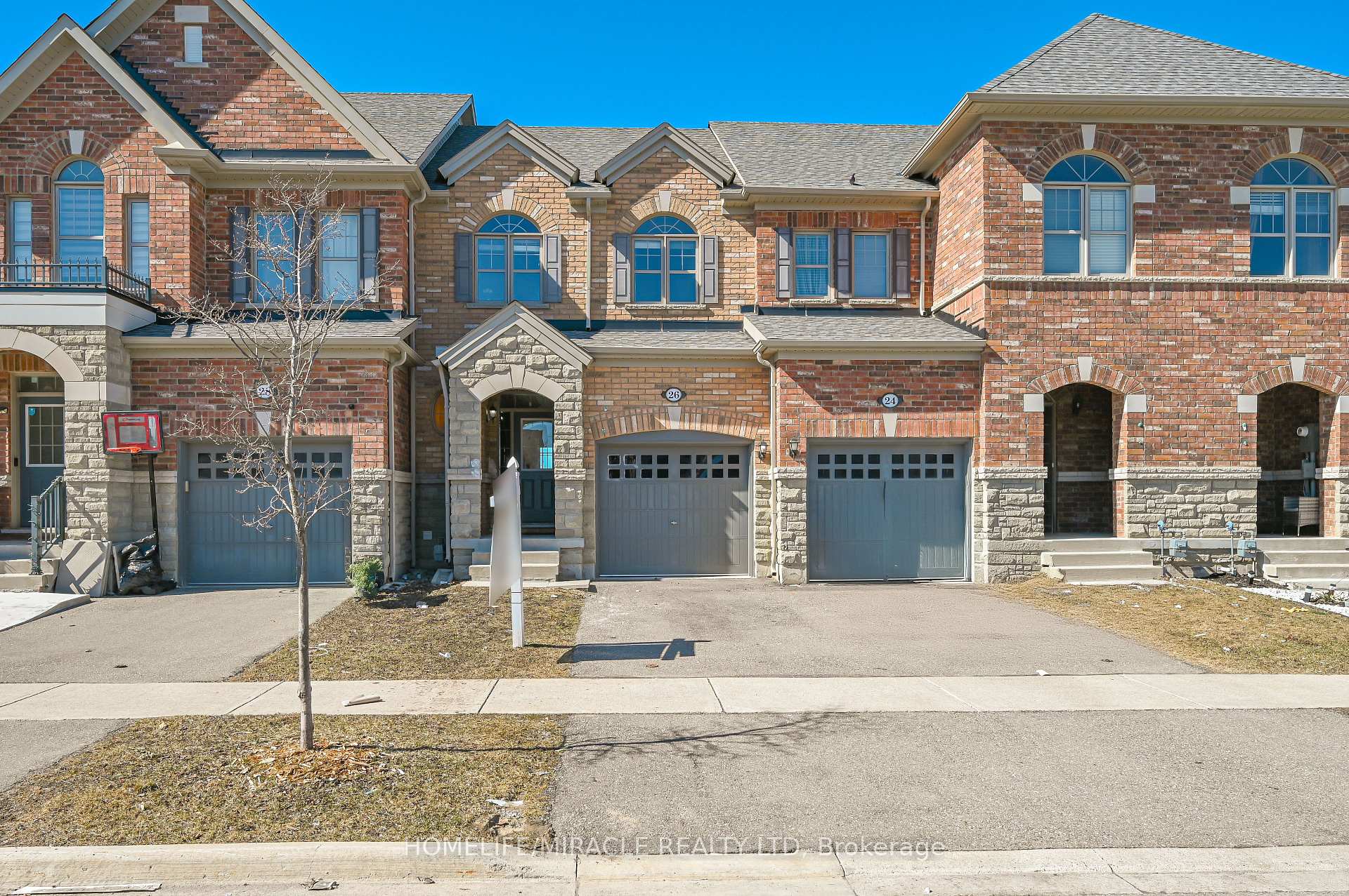 Photo 1 of 26 Hogan Manor Drive, Brampton, Brampton West — HOMEH