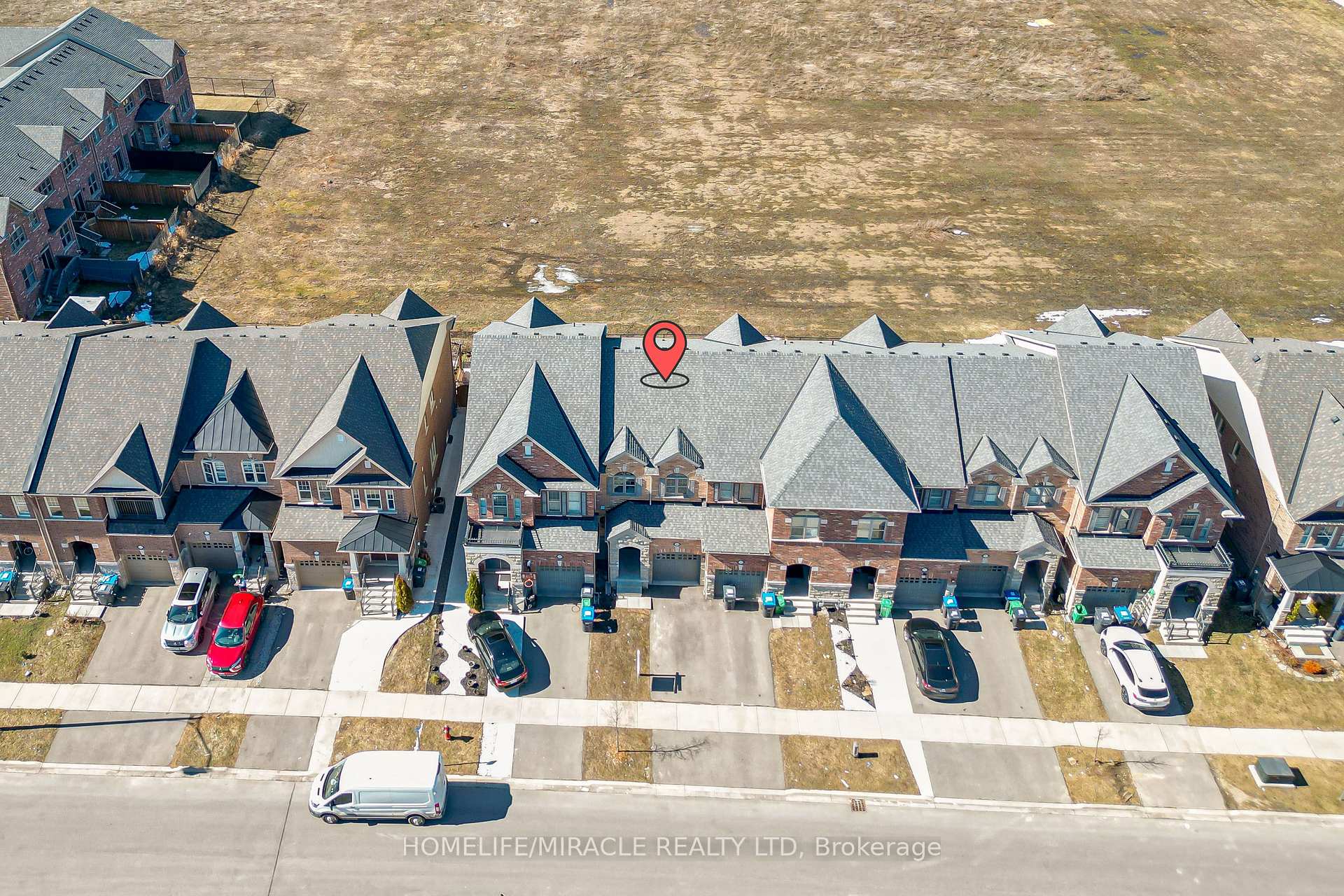 Photo 9 of 26 Hogan Manor Drive, Brampton, Brampton West — HOMEH