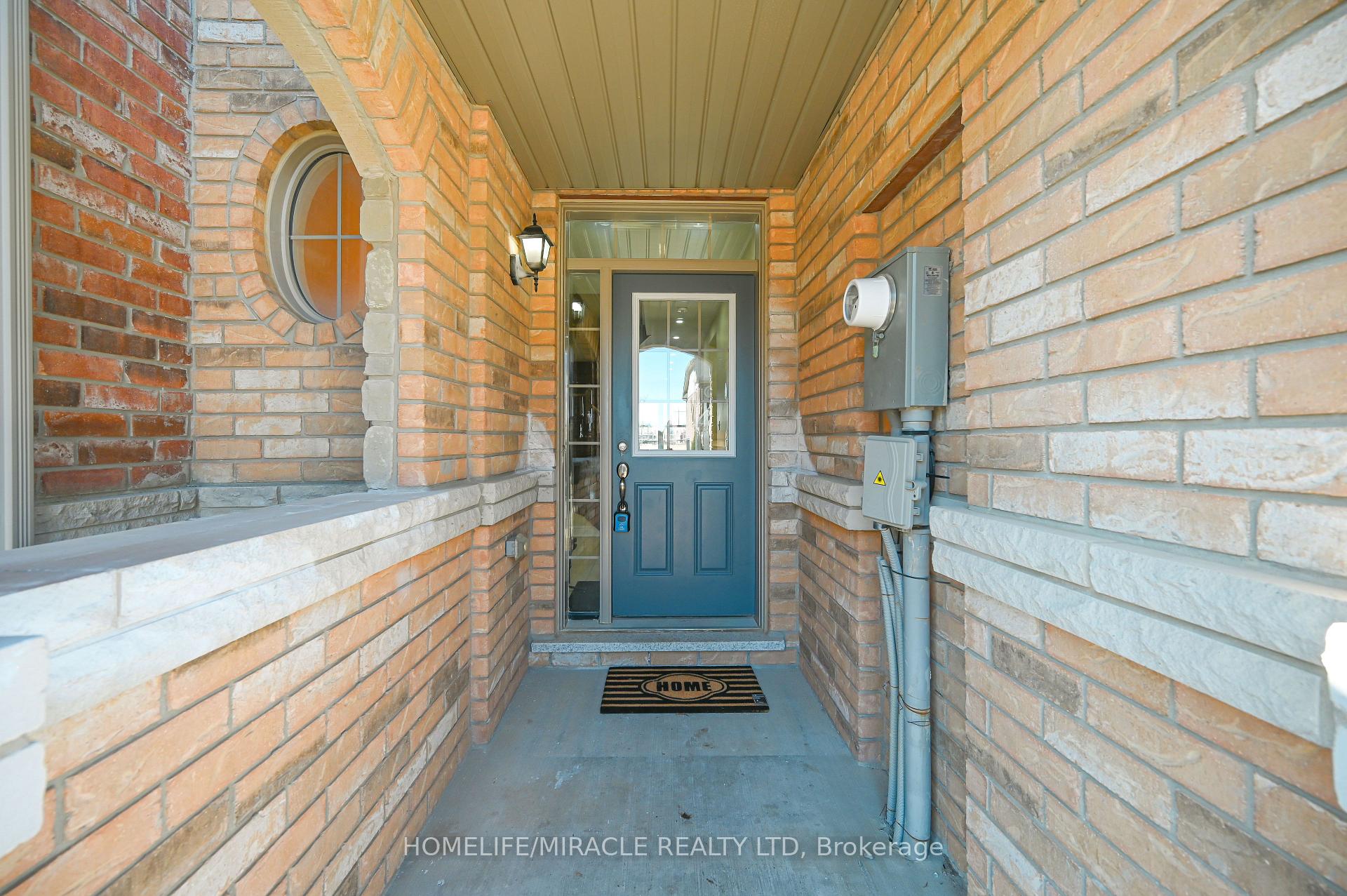 Photo 2 of 26 Hogan Manor Drive, Brampton, Brampton West — HOMEH