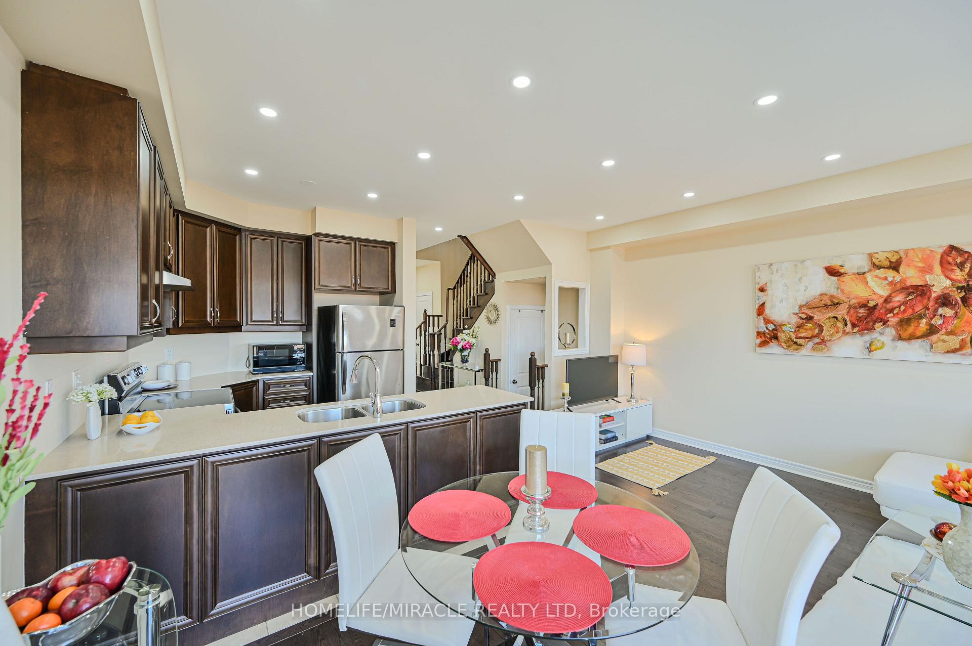Photo 20 of 26 Hogan Manor Drive, Brampton, Brampton West — HOMEH