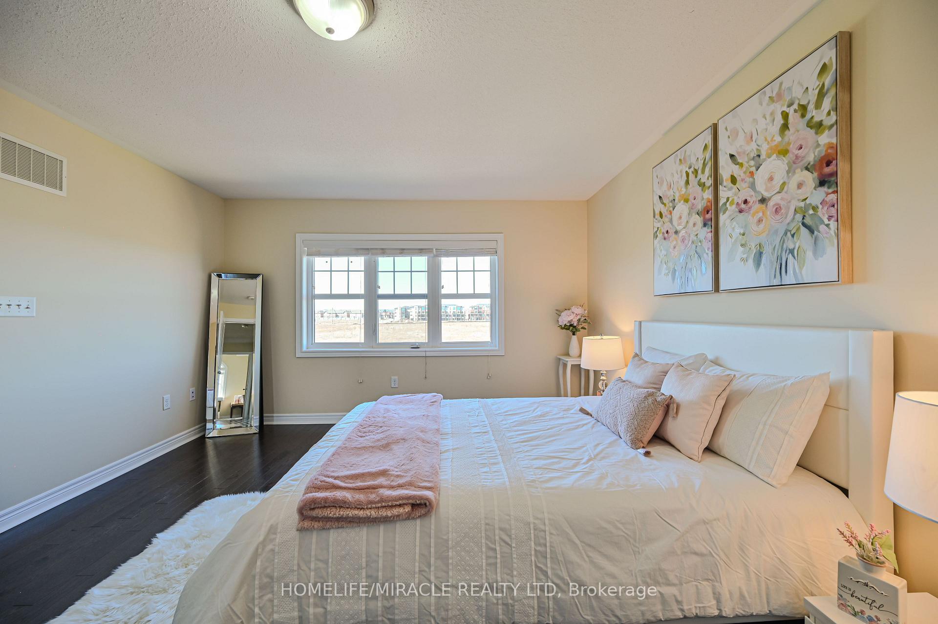 Photo 39 of 26 Hogan Manor Drive, Brampton, Brampton West — HOMEH