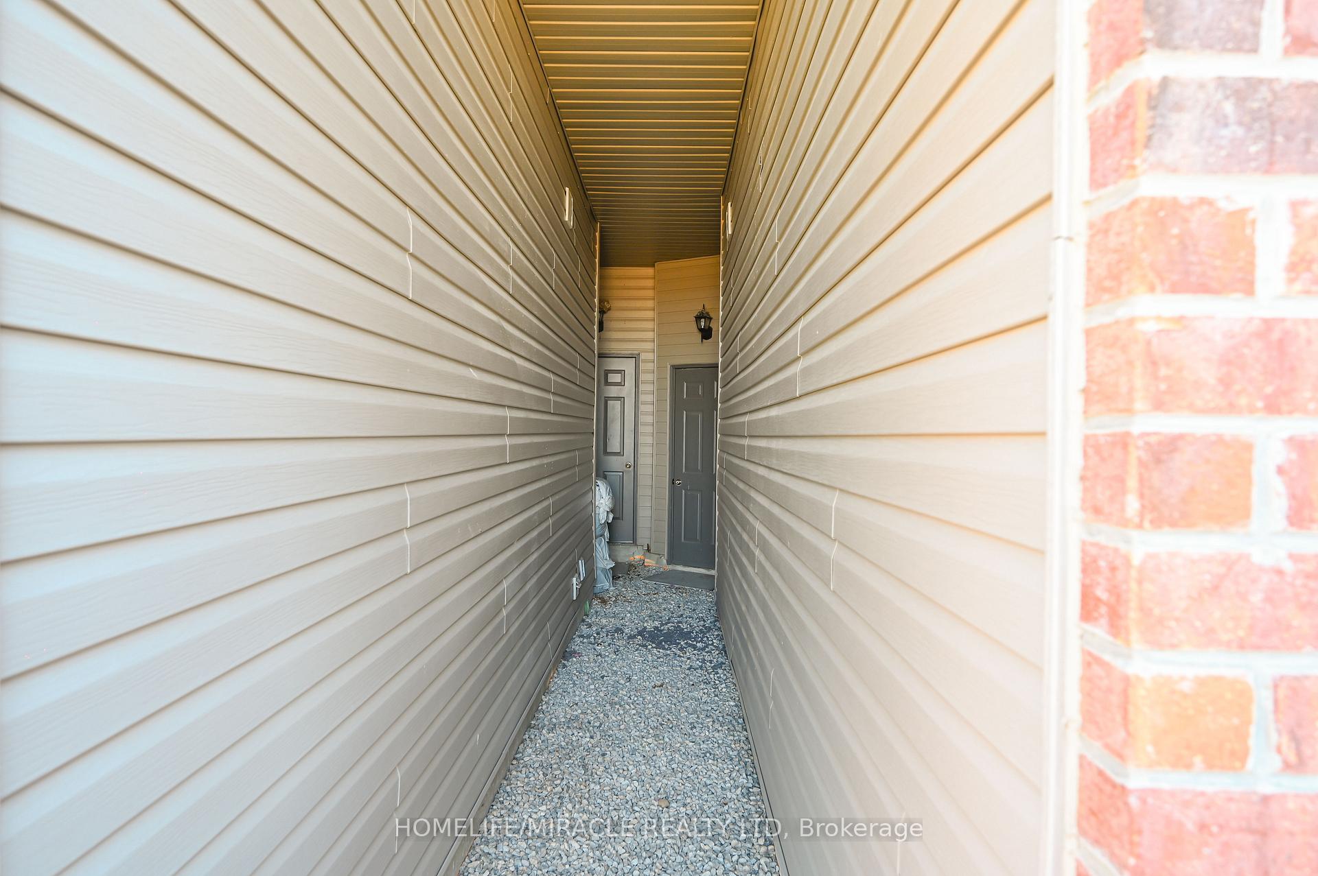 Photo 46 of 26 Hogan Manor Drive, Brampton, Brampton West — HOMEH