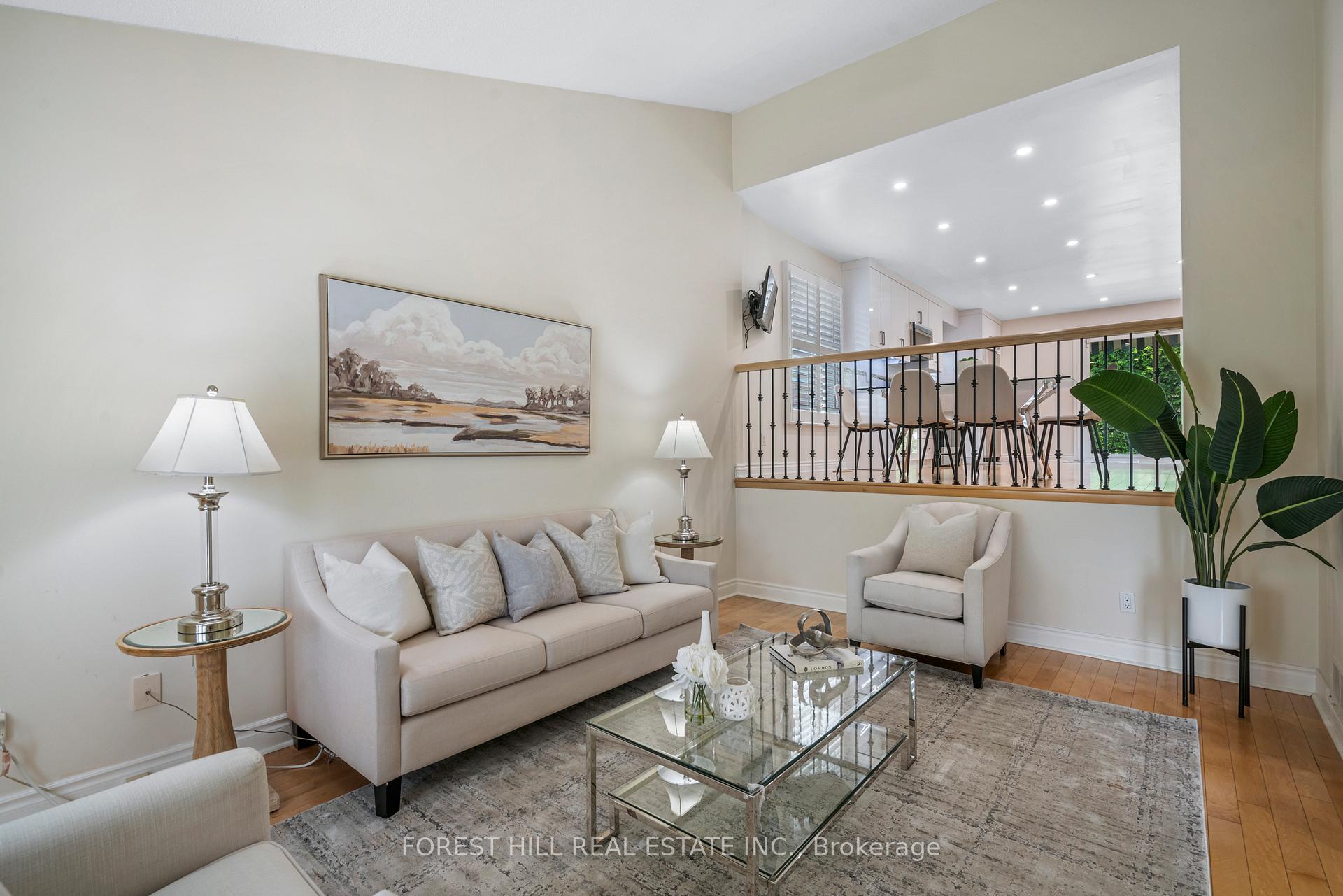 Photo 4 of 69 Breckonwood Crescent, Markham, Aileen-Willowbrook — HOMEH