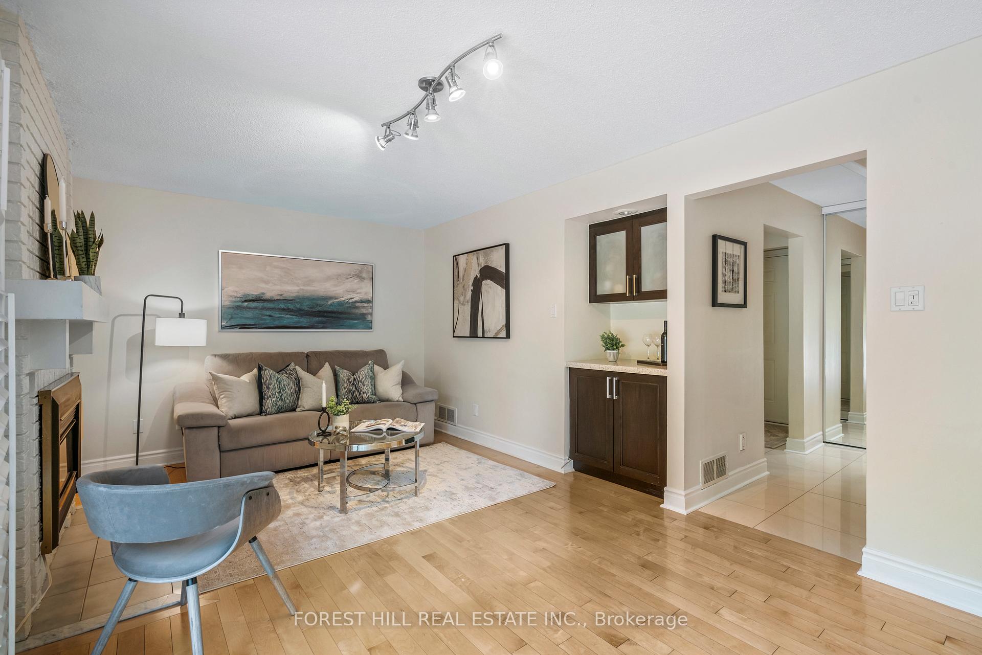 Photo 22 of 69 Breckonwood Crescent, Markham, Aileen-Willowbrook — HOMEH