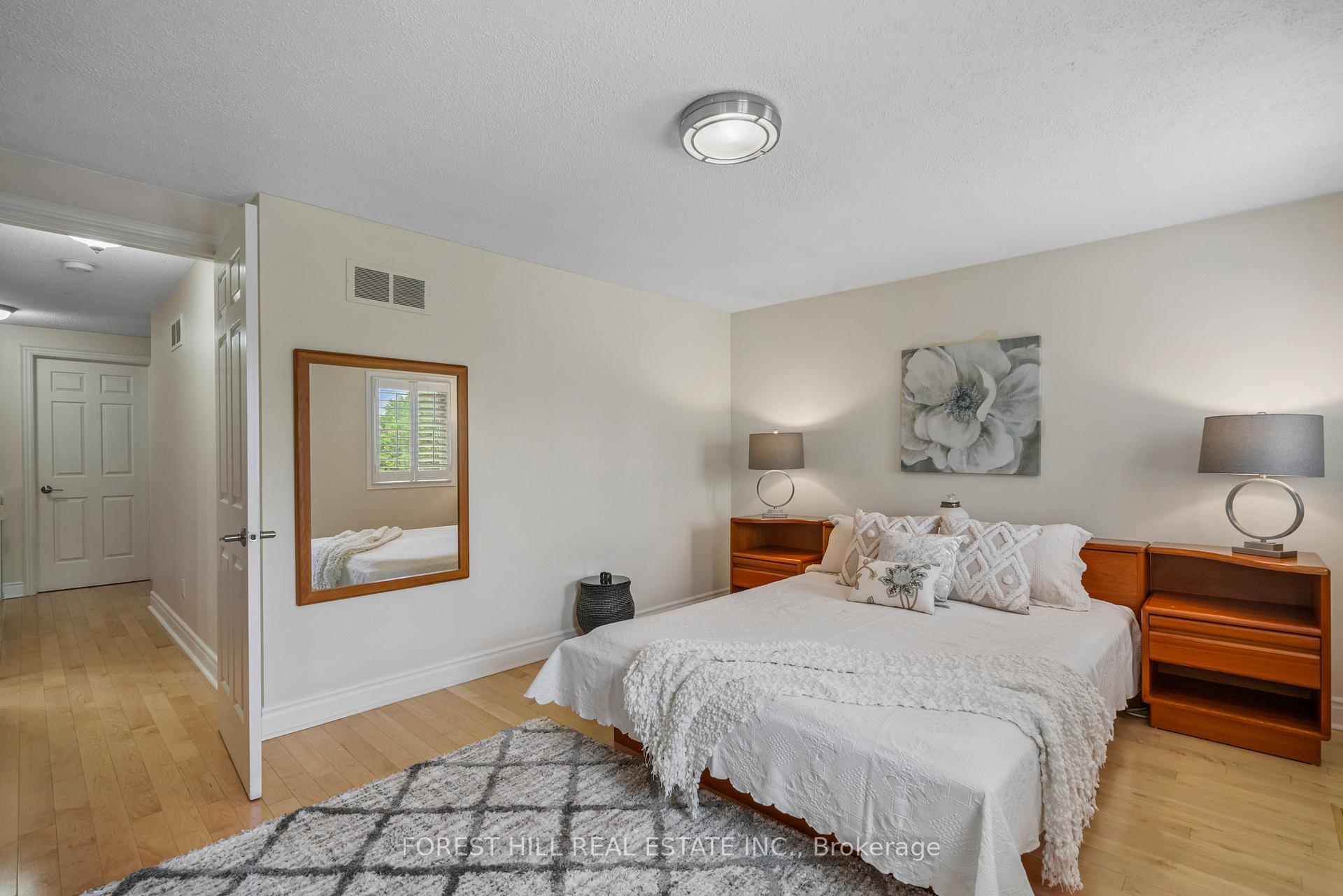 Photo 19 of 69 Breckonwood Crescent, Markham, Aileen-Willowbrook — HOMEH
