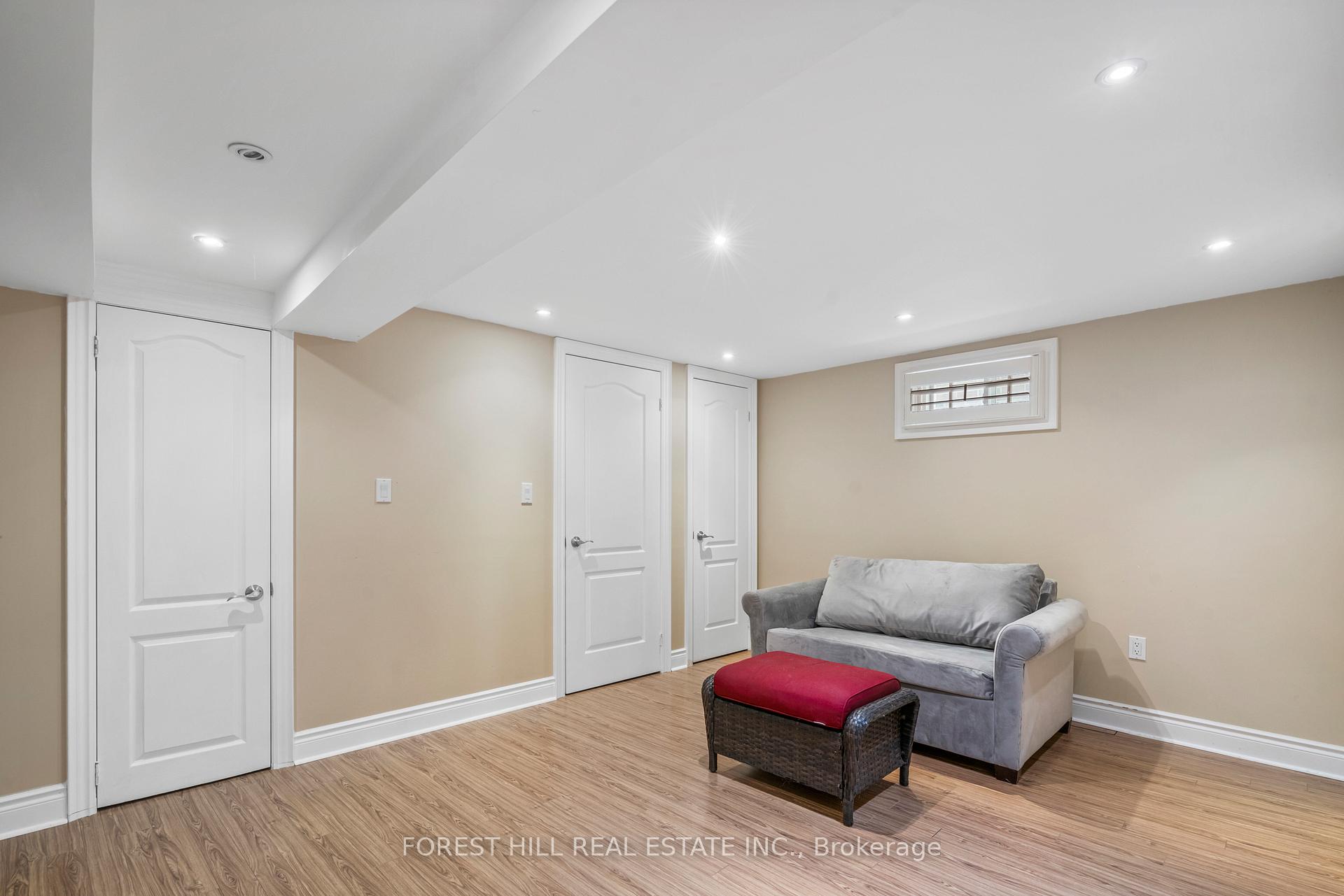 Photo 18 of 69 Breckonwood Crescent, Markham, Aileen-Willowbrook — HOMEH