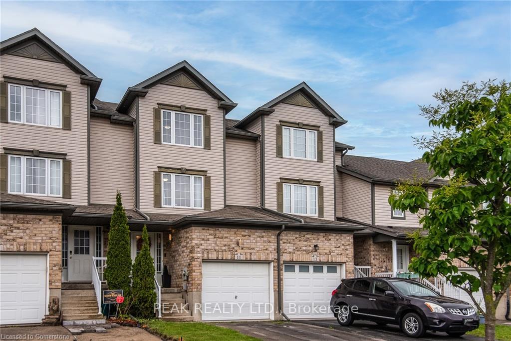 Photo 1 of 11 Madeleine Street, Kitchener — HOMEH