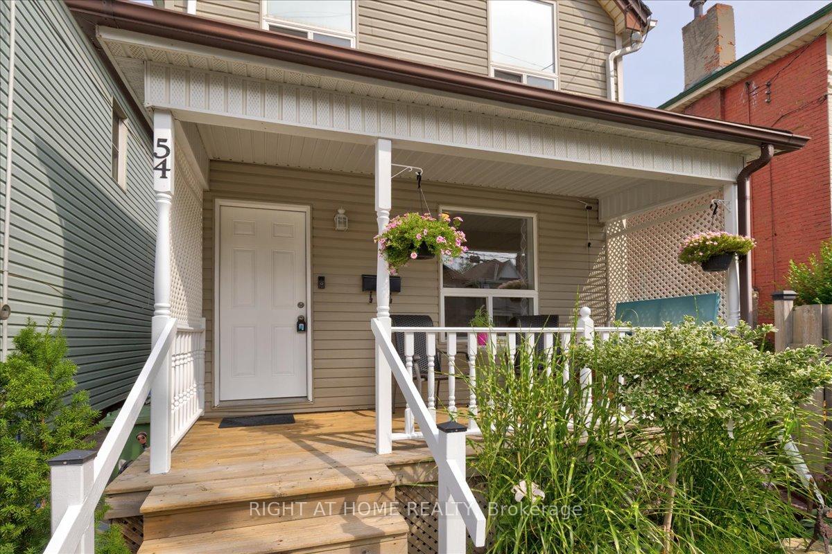 Photo 10 of 54 Fullerton Avenue, Hamilton, Gibson — HOMEH