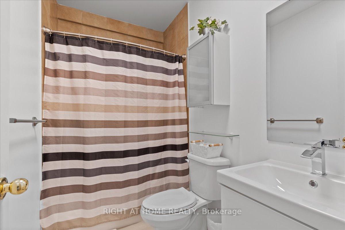 Photo 3 of 54 Fullerton Avenue, Hamilton, Gibson — HOMEH