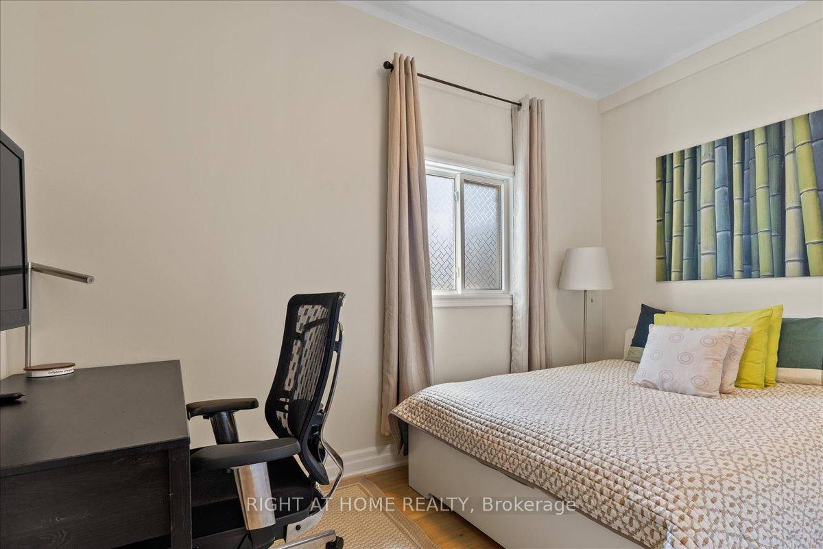 Photo 4 of 54 Fullerton Avenue, Hamilton, Gibson — HOMEH