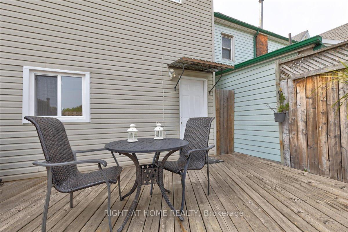 Photo 9 of 54 Fullerton Avenue, Hamilton, Gibson — HOMEH