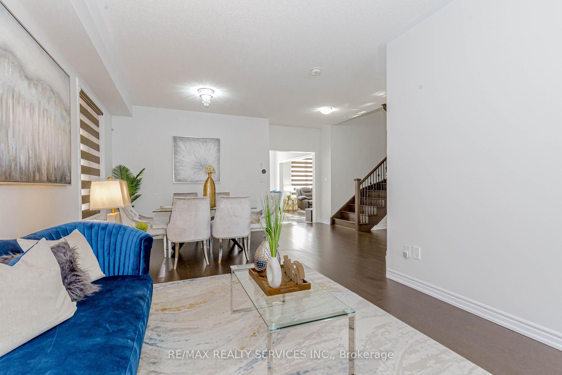 Photo 5 of 17 Seymour Road, Brampton, Sandringham-Wellington North — HOMEH