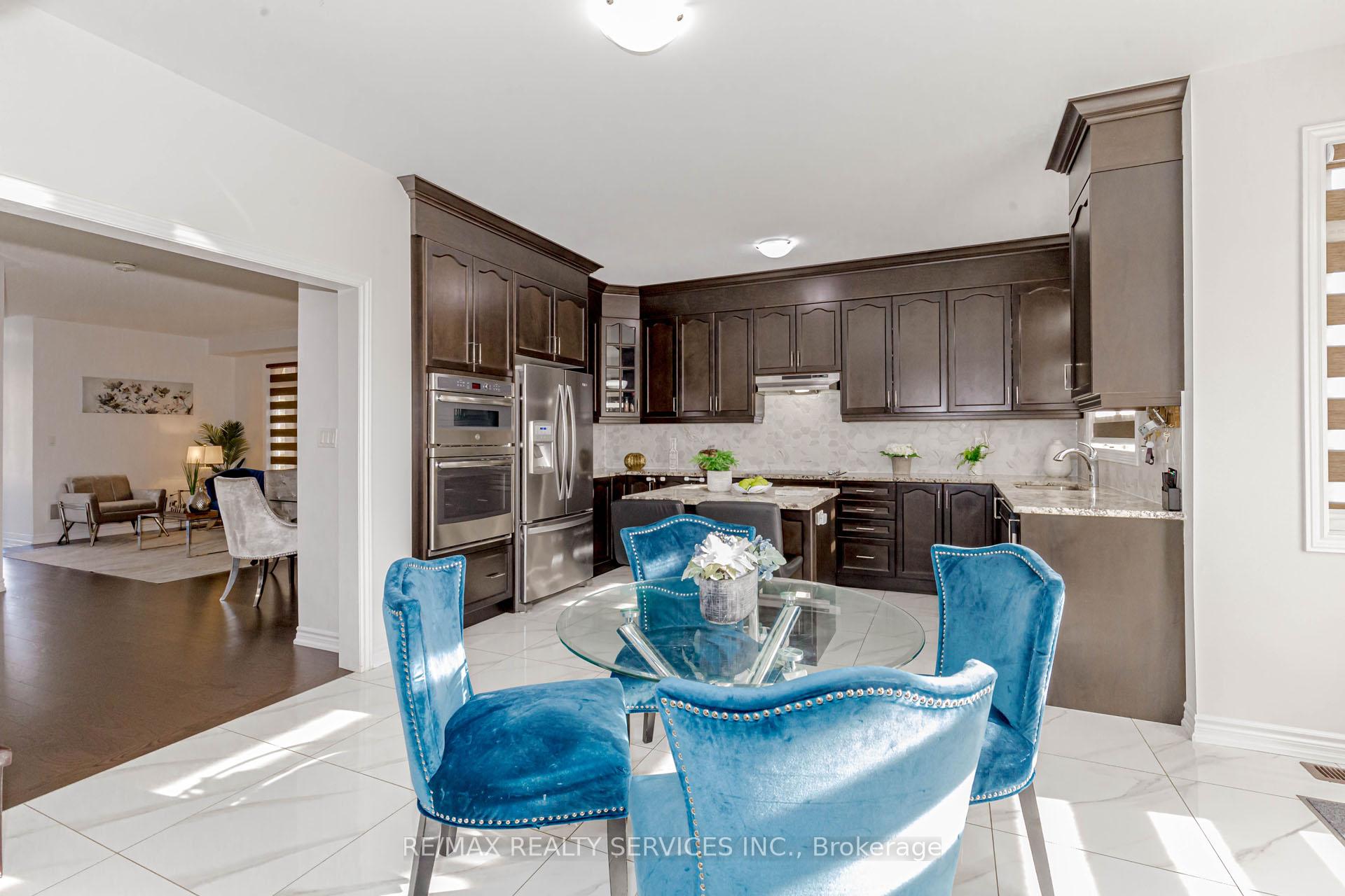 Photo 10 of 17 Seymour Road, Brampton, Sandringham-Wellington North — HOMEH