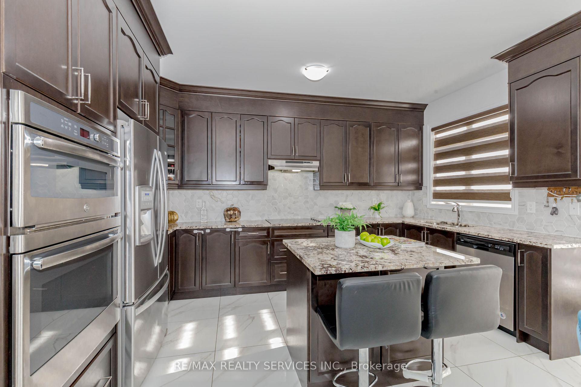 Photo 15 of 17 Seymour Road, Brampton, Sandringham-Wellington North — HOMEH