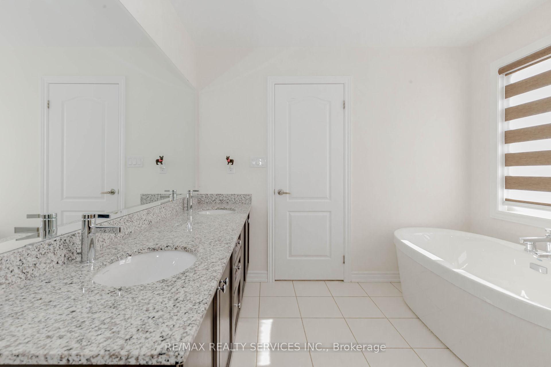 Photo 17 of 17 Seymour Road, Brampton, Sandringham-Wellington North — HOMEH