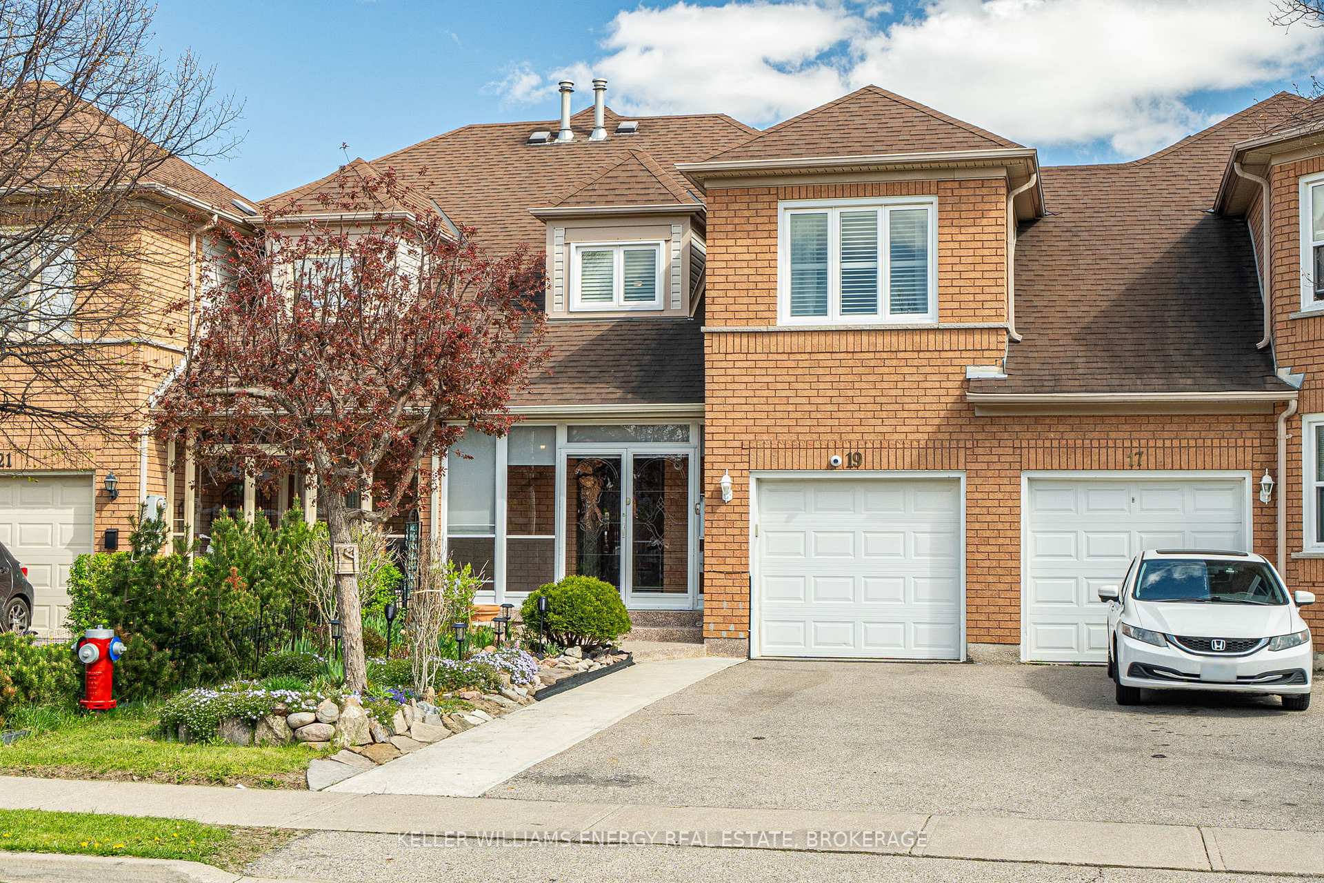 Front of 19 Woodstream Avenue