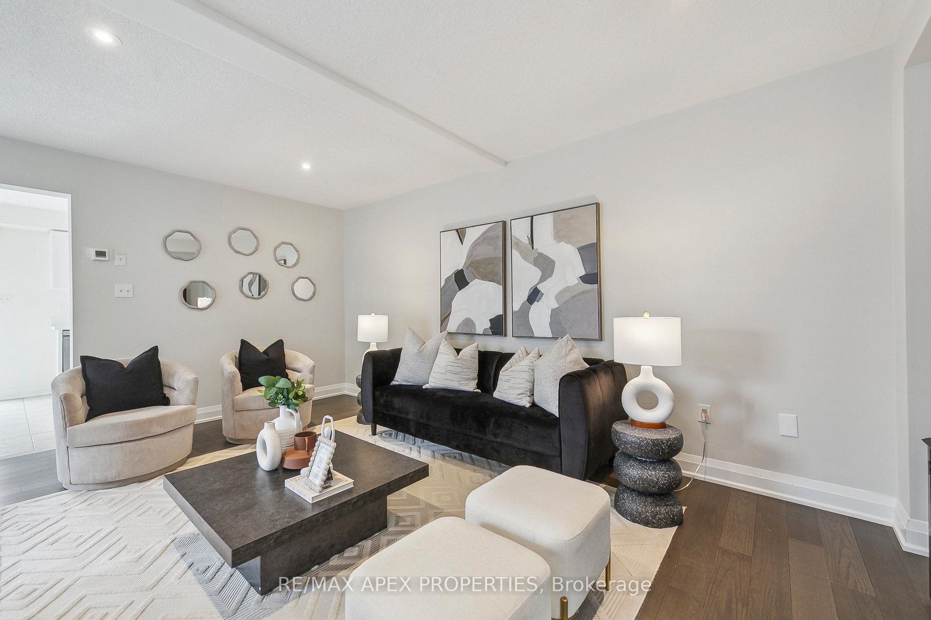 Photo 4 of 57 Roadmaster Lane, Brampton, Fletcher's Meadow — HOMEH