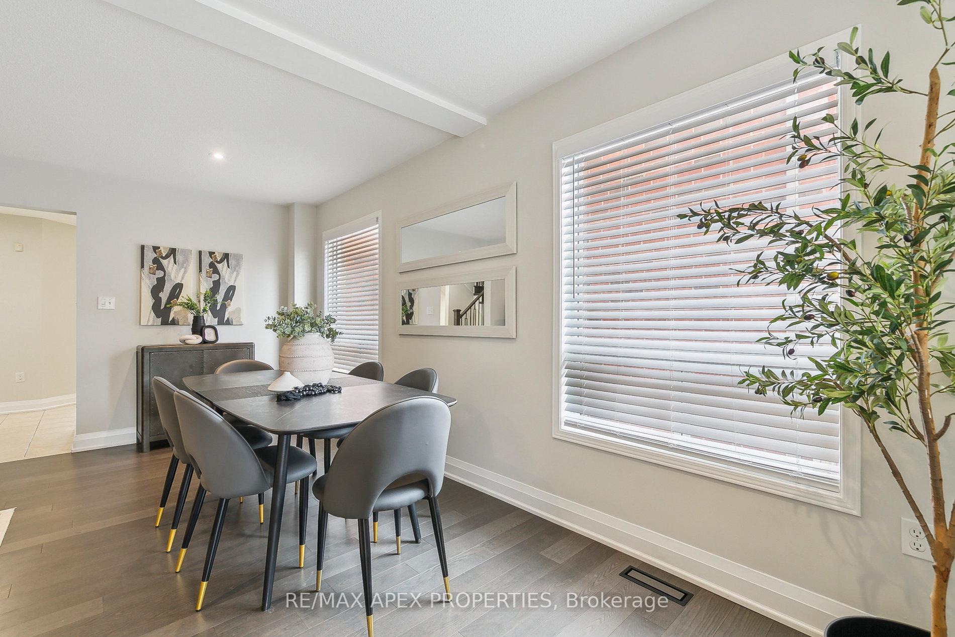 Photo 11 of 57 Roadmaster Lane, Brampton, Fletcher's Meadow — HOMEH