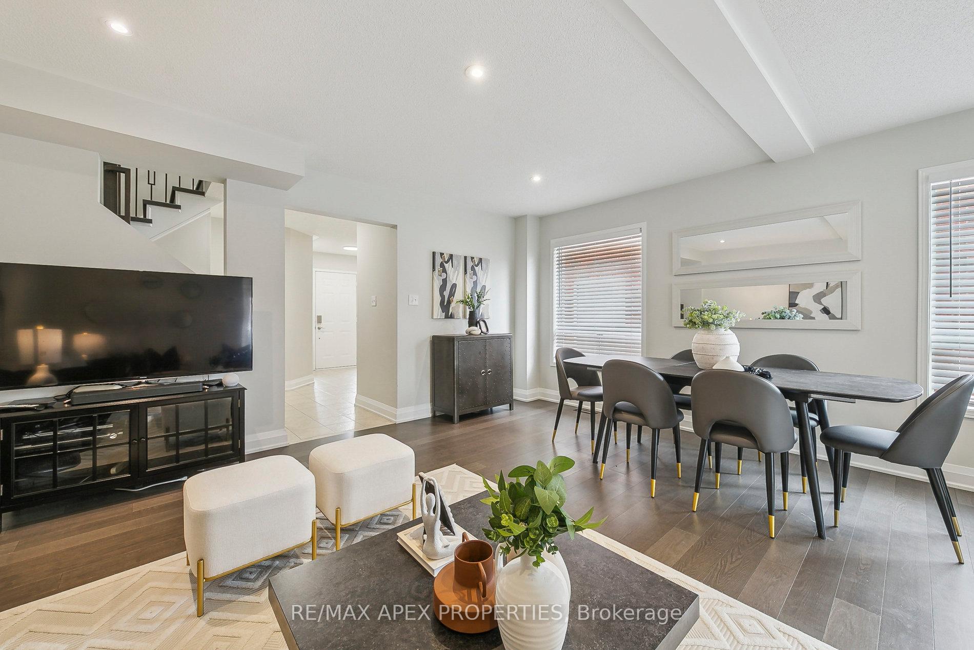 Photo 15 of 57 Roadmaster Lane, Brampton, Fletcher's Meadow — HOMEH