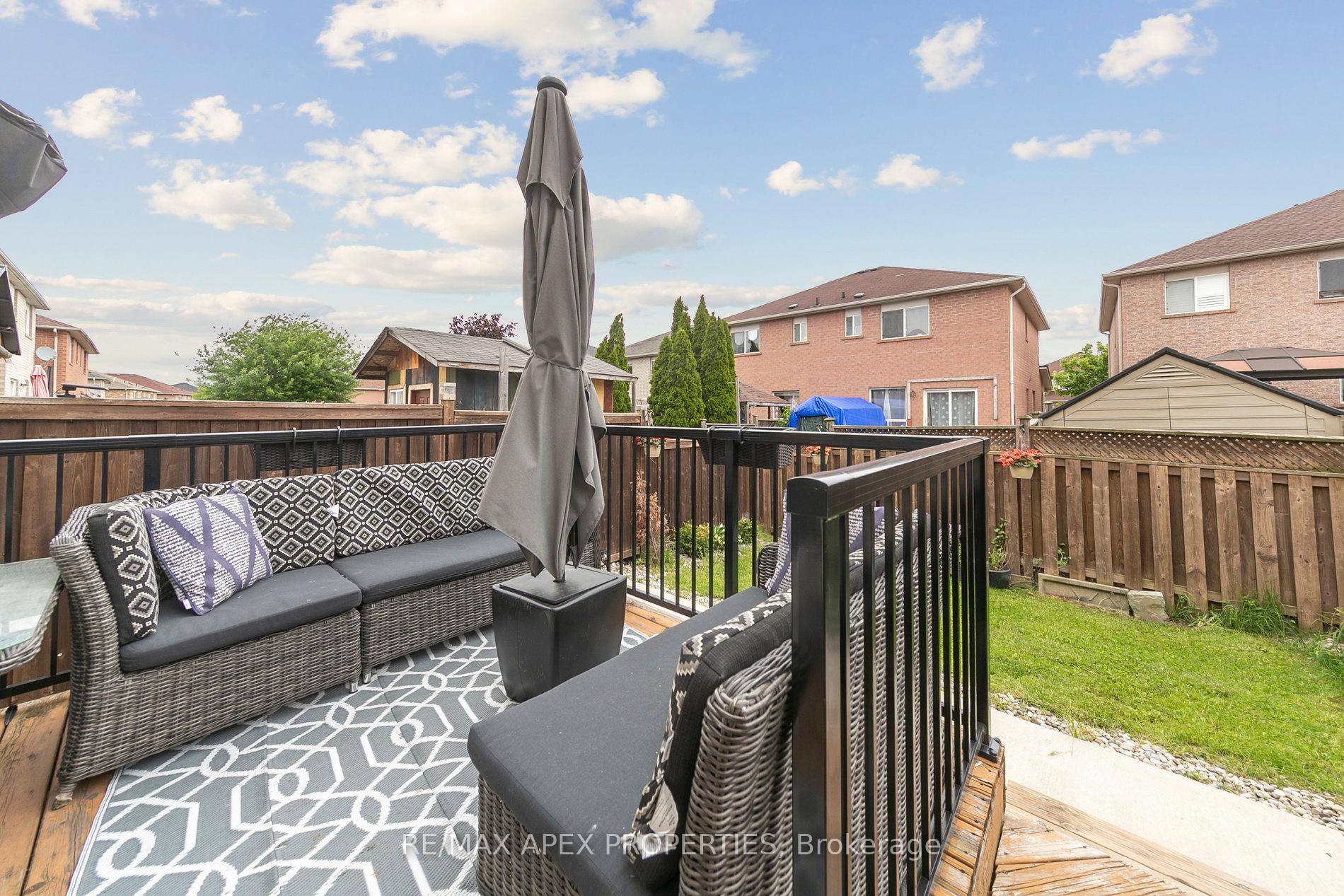 Photo 35 of 57 Roadmaster Lane, Brampton, Fletcher's Meadow — HOMEH
