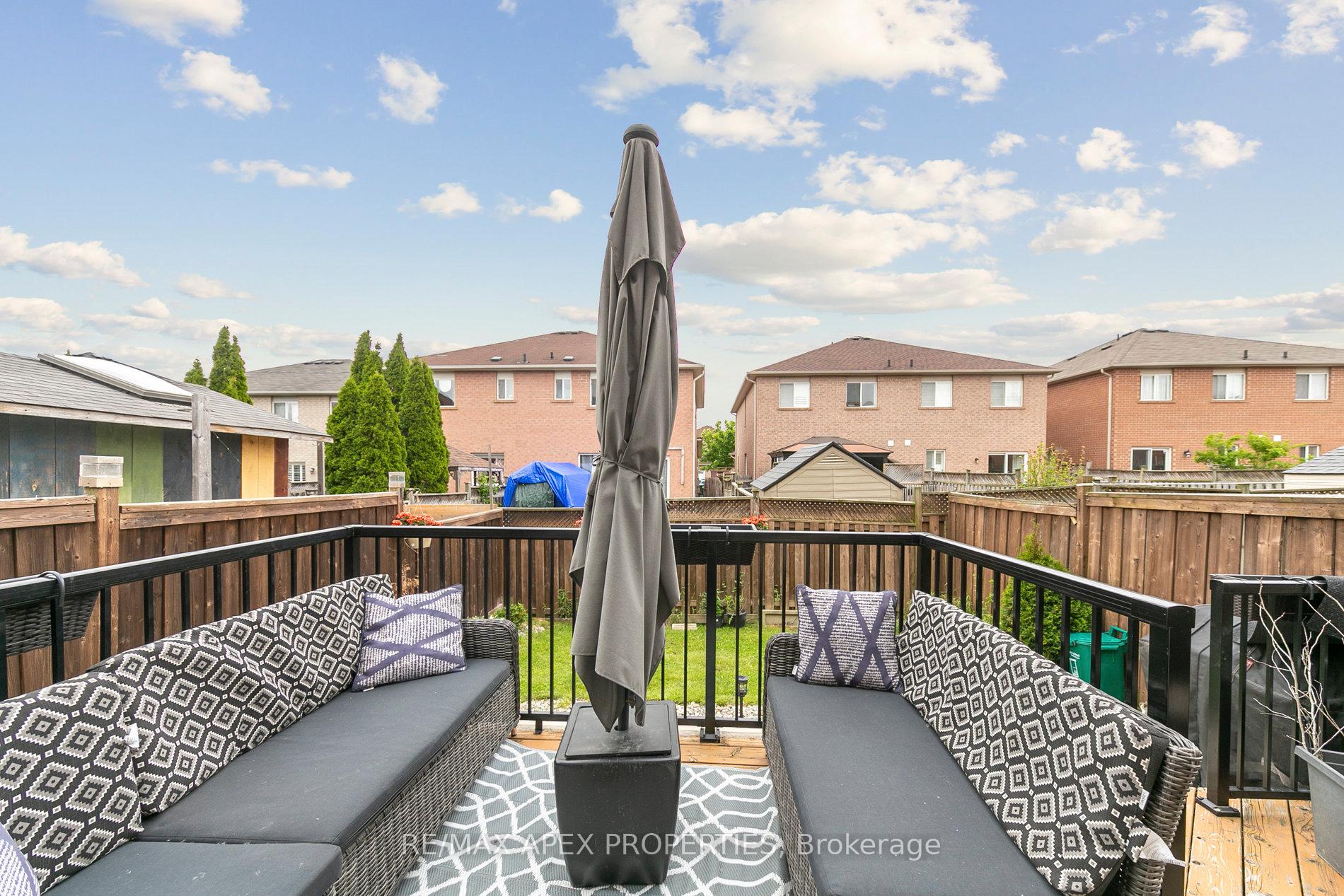 Photo 34 of 57 Roadmaster Lane, Brampton, Fletcher's Meadow — HOMEH