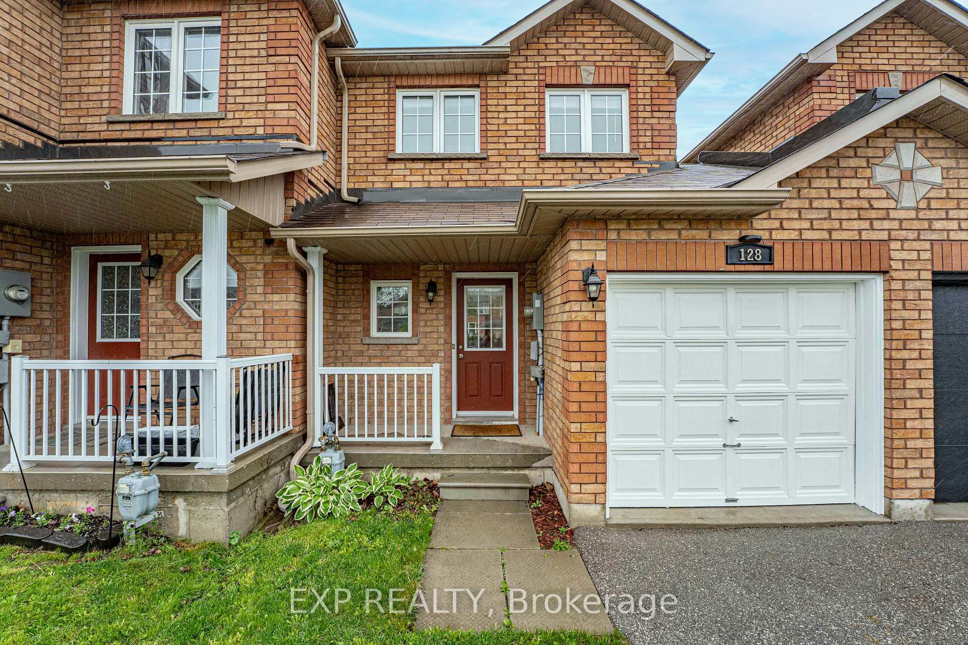 Front of 128 Sydenham Wells