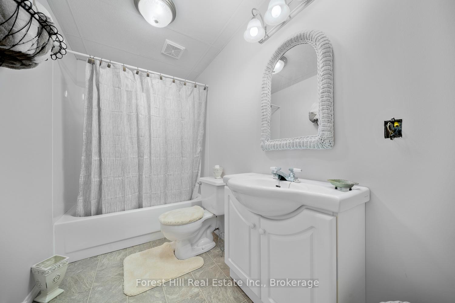 Photo 31 of 17 Skerryvore Circle, McDougall — HOMEH