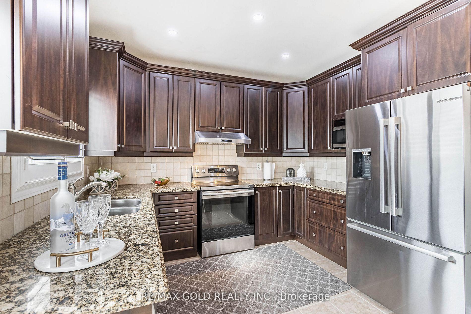 Photo 15 of 251 Father Tobin Road, Brampton, Sandringham-Wellington — HOMEH