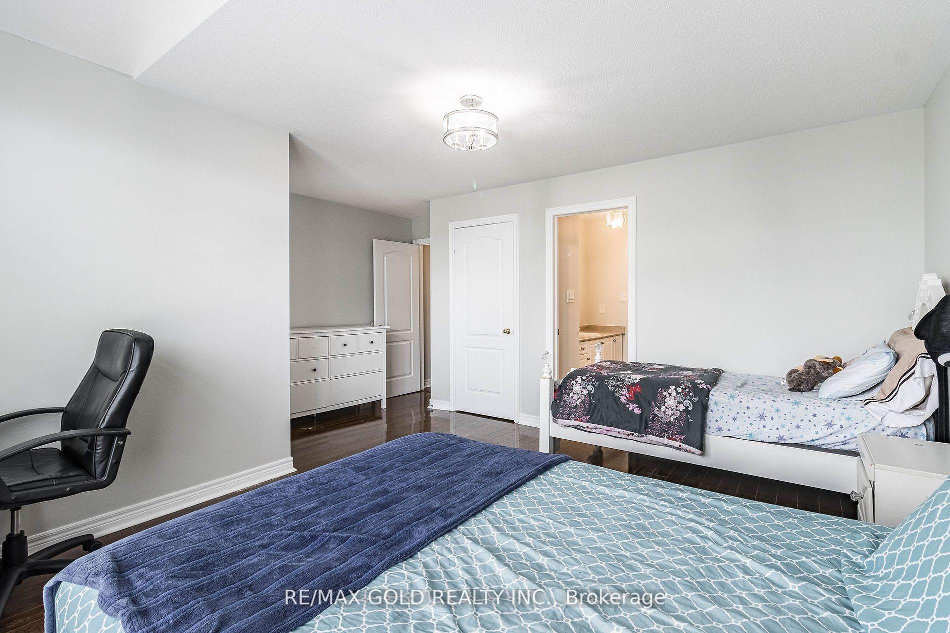Photo 25 of 251 Father Tobin Road, Brampton, Sandringham-Wellington — HOMEH