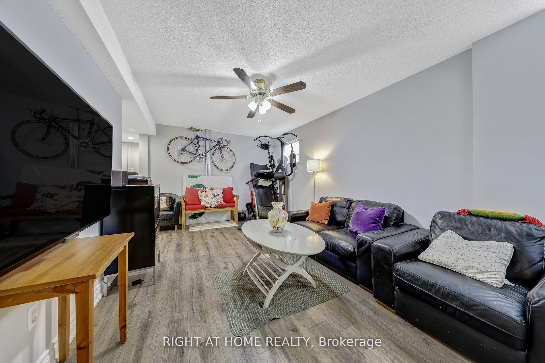 Photo 26 of 36 Hayloft Court, Brampton, Fletcher's Creek Village — HOMEH