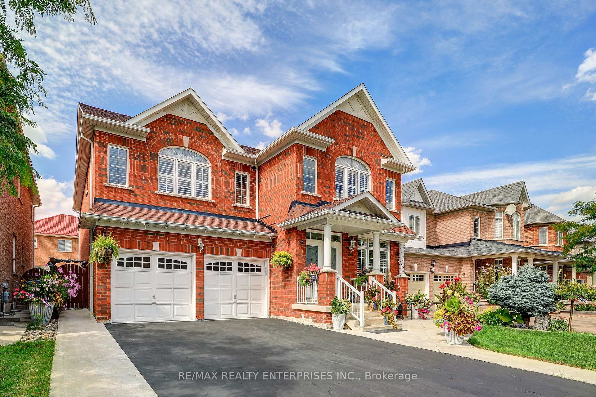 Photo 2 of 20 Saddler Avenue, Brampton, Bram East — HOMEH