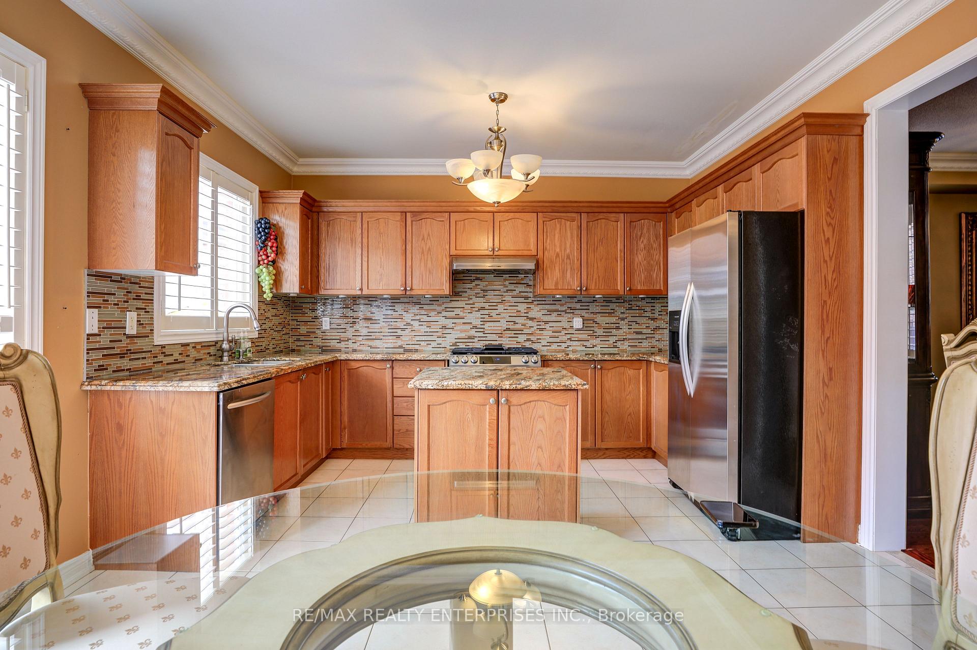Photo 18 of 20 Saddler Avenue, Brampton, Bram East — HOMEH