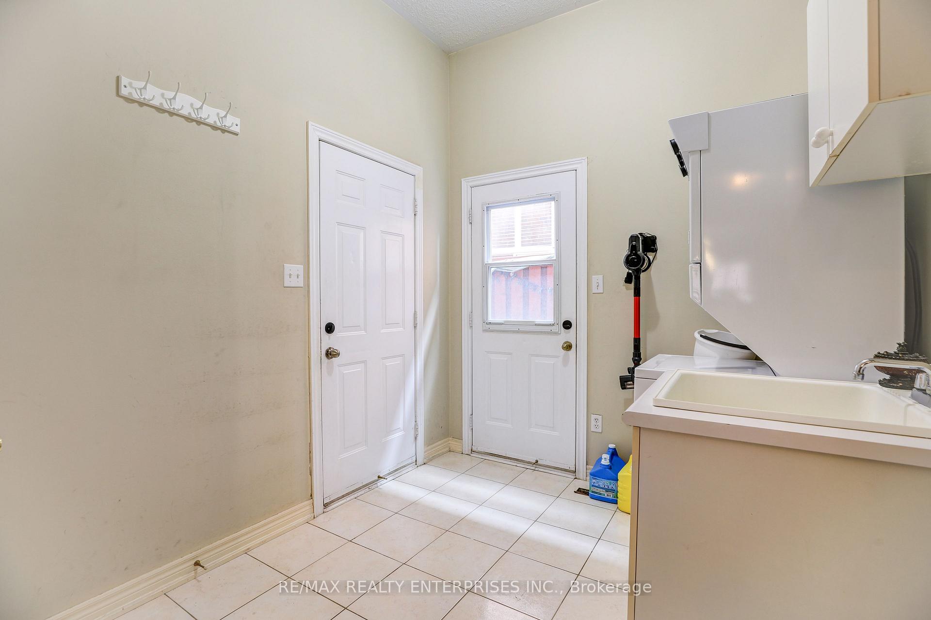 Photo 28 of 20 Saddler Avenue, Brampton, Bram East — HOMEH