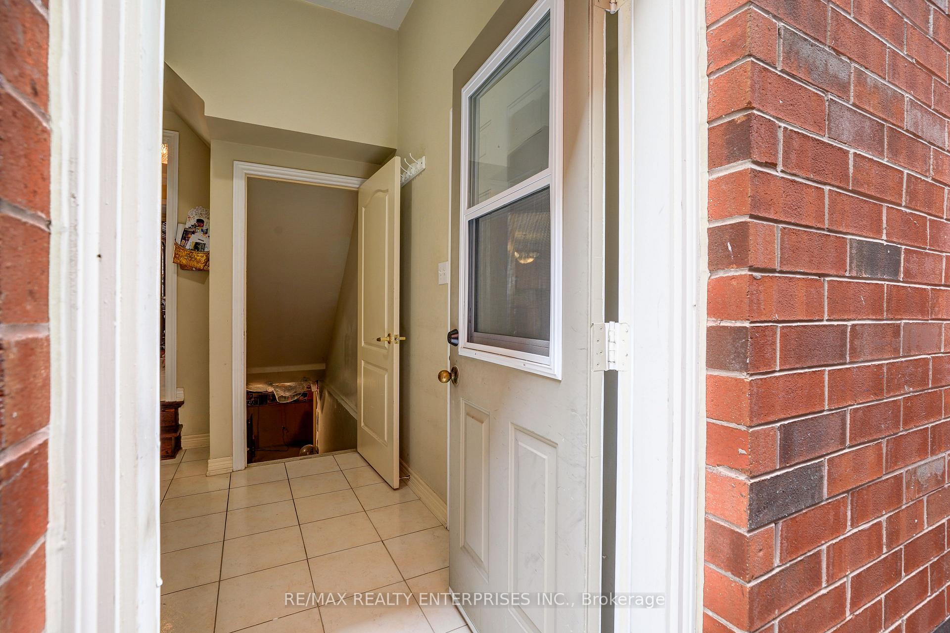 Photo 19 of 20 Saddler Avenue, Brampton, Bram East — HOMEH