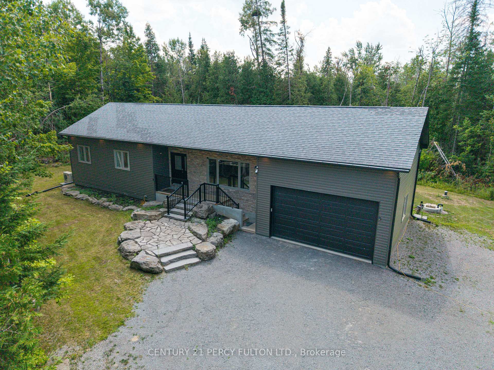 Photo 3 of 2196 Mccrackens Ldg Road, Douro-Dummer — HOMEH