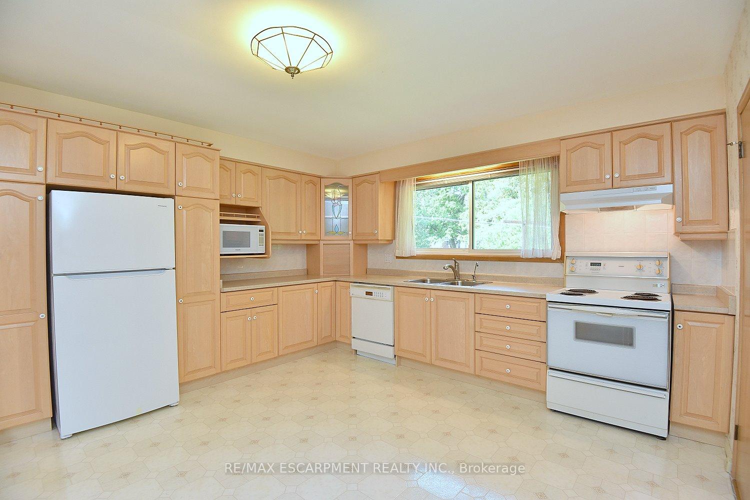 Photo 30 of 140 Kent Street, Hamilton, Kirkendall — HOMEH